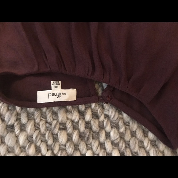 Thin long sleeve blouse button back - Picture 4 of 4